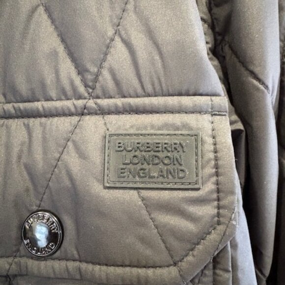 Burberry Men's reversable quiled jacket - Picture 4 of 10